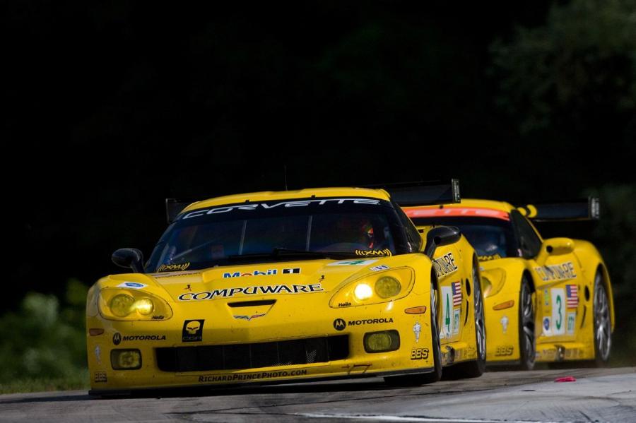  Chevrolet Corvette R 2007 года  (фото 18 из 24)